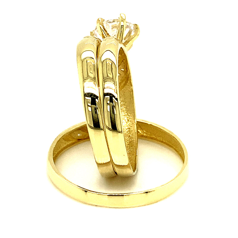 Trío de anillos con circones en oro amarillo 10k