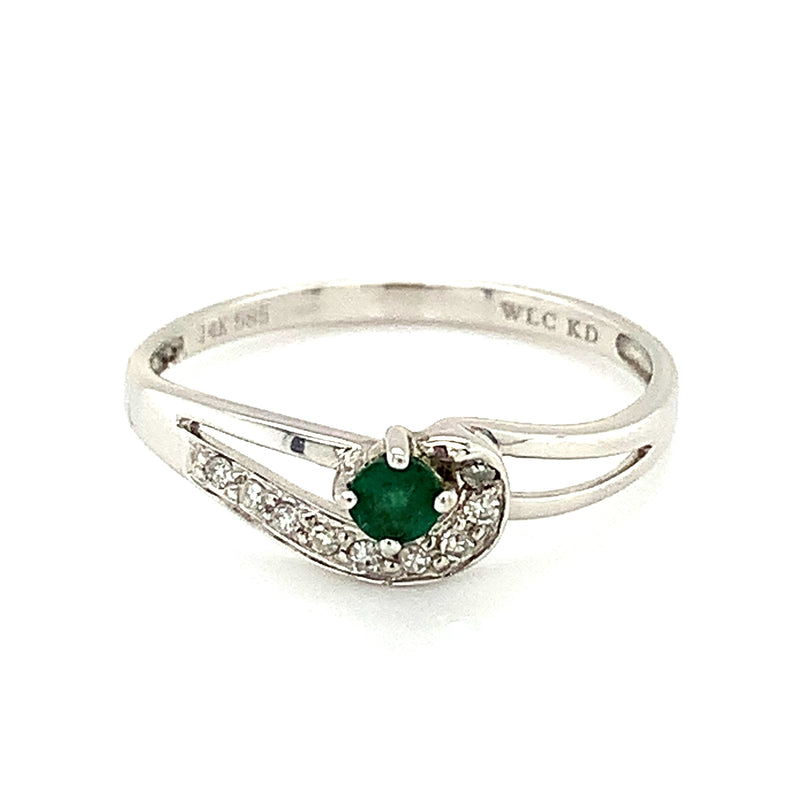 Anillo de esmeralda con diamantes en oro blanco 14k