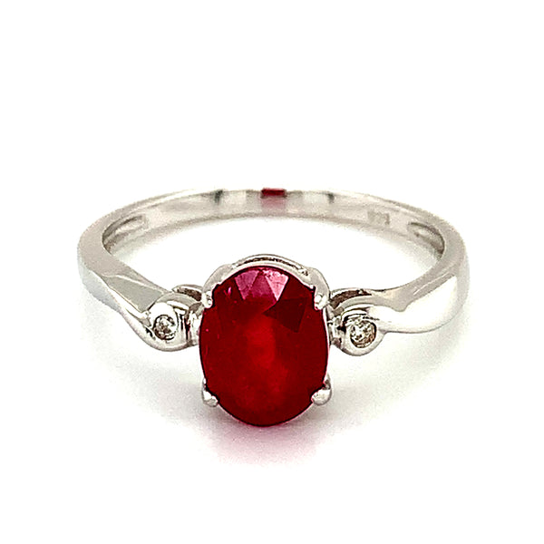 Anillo de rubí con circones en plata 925