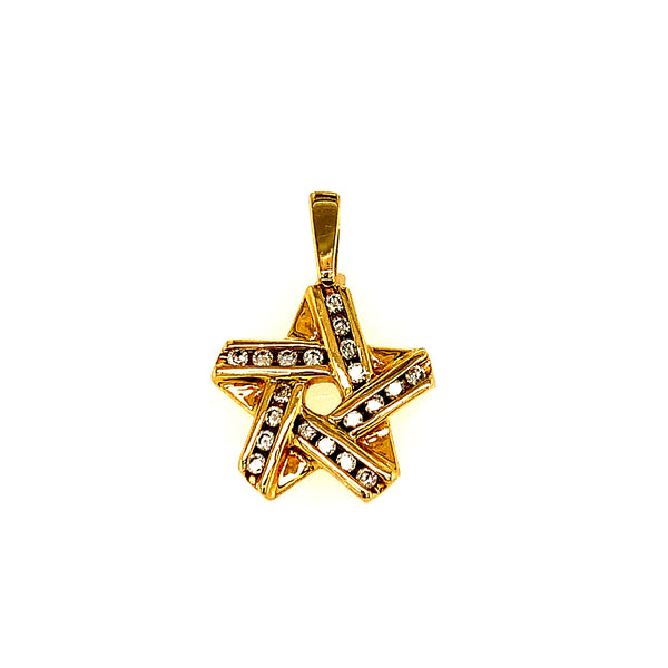 Dije (estrella) con diamantes en oro amarillo 14kt.  ANTES: $299.00