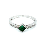 Anillo con esmeralda en plata 925