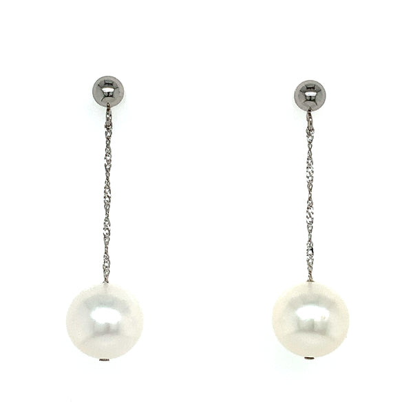 Aretes de perlas cultivadas en oro blanco 14kt.  ANTES:  $239.00