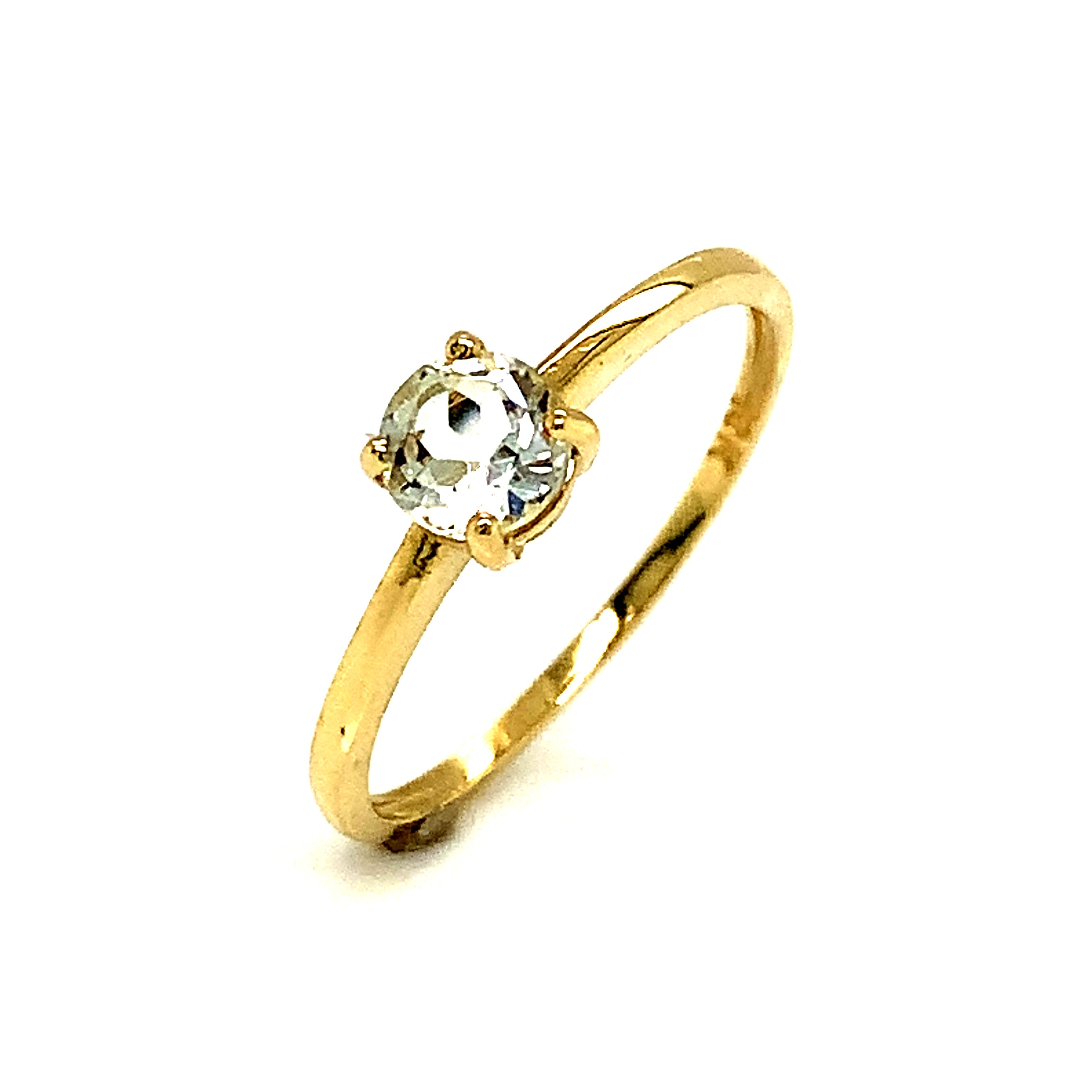 Anillo de Topacio Blanco en oro amarillo 10kt.