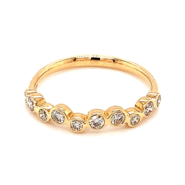 Banda con diamantes en oro amarillo 14k  ANTES: $975.00