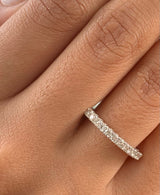 (MIA) Banda con diamantes en oro blanco 18k  ANTES: $949.00