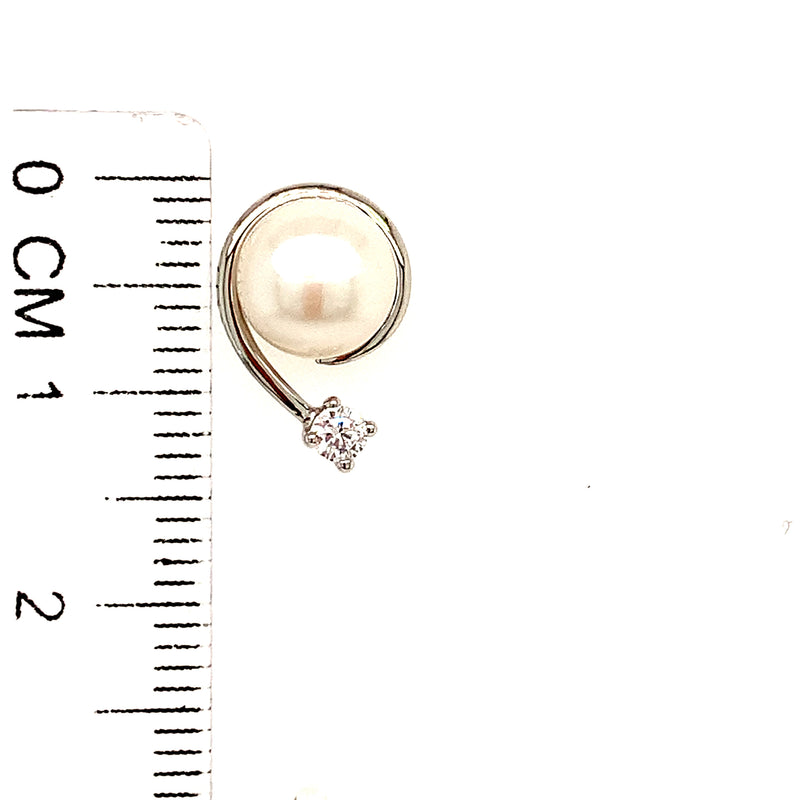 (SWAN) Aretes de perlas con circón en plata 925